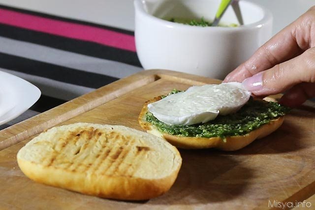 15 aggiungere mozzarella