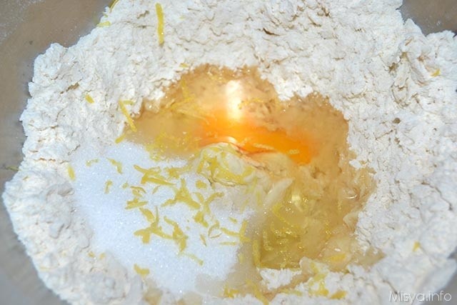 3 aggiungere olio