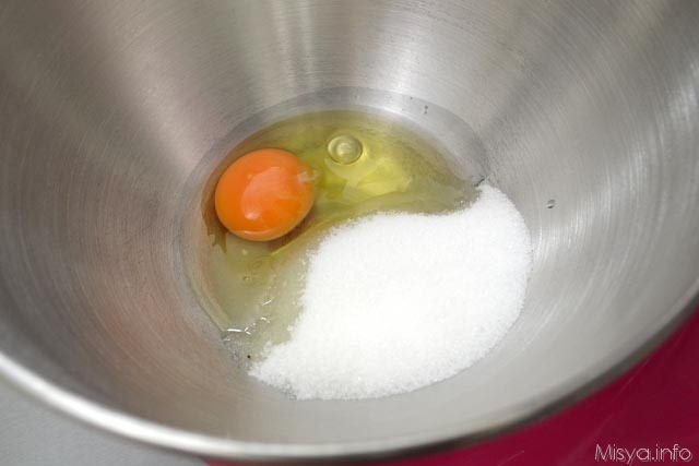 9 uova e zucchero