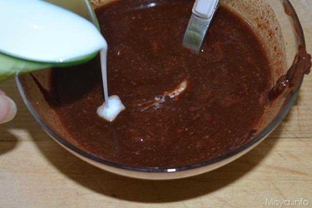 2 aggiungere latte