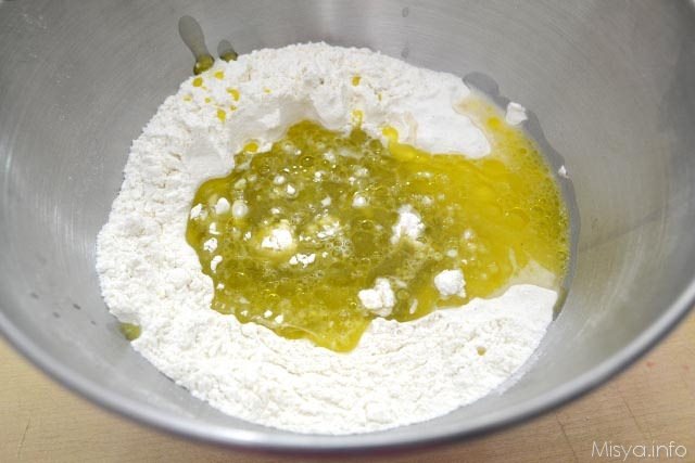 2 aggiungere olio