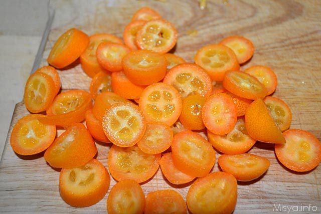 2 tagliare kumquat