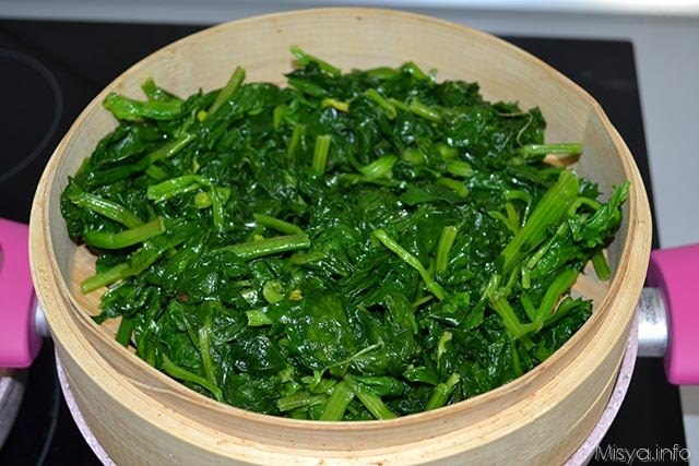 1 spinaci al vapore