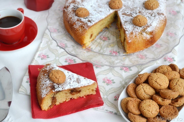 Torta al caffe e amaretti