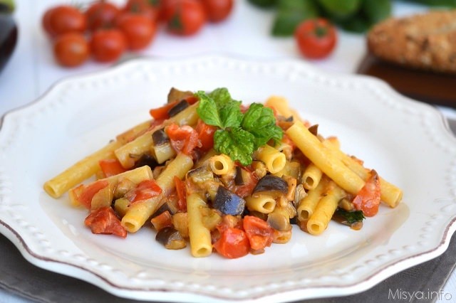 Pasta con le melanzane