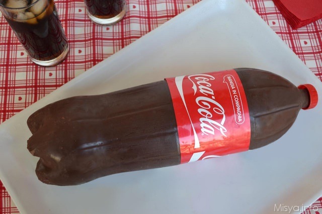 Torta bottiglia di Coca Cola