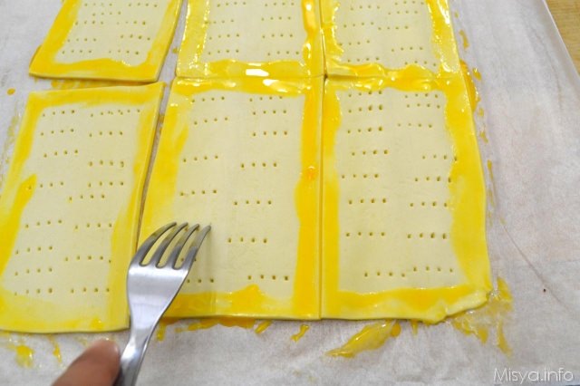 3 bucherellare con la forchetta