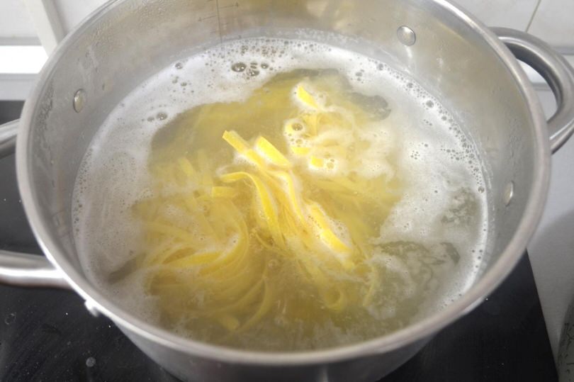 4 cuocere la pasta