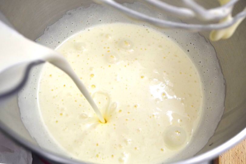 2 aggiungere panna