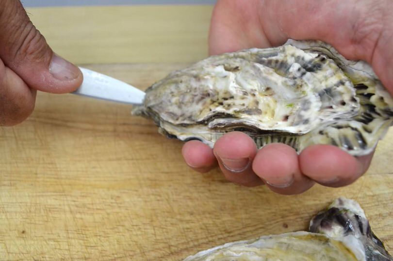 2 aprire con coltellino