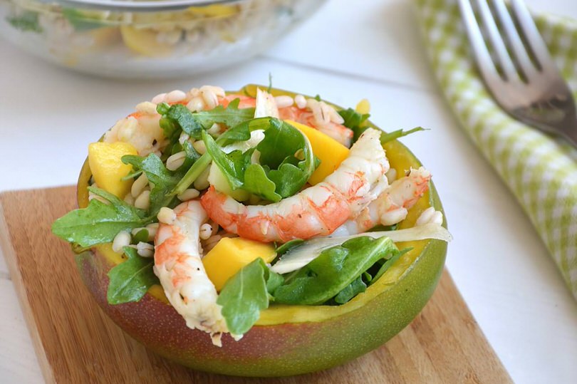 Insalata di mango e gamberi