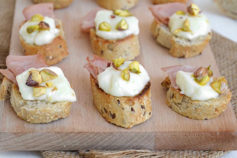 bruschette-con-mortadella
