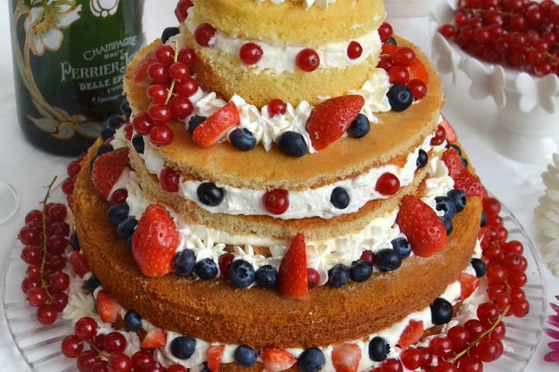 nacked-cake-ai-frutti-di-bosco