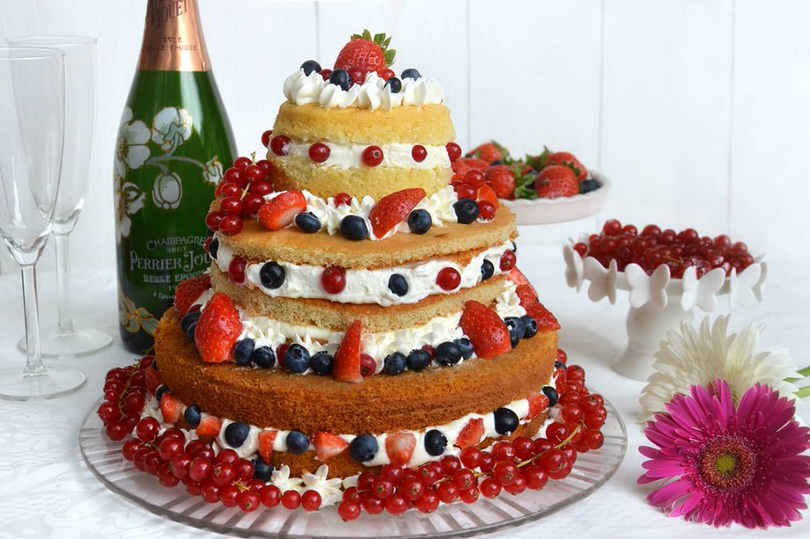 Naked Cake ai frutti di bosco