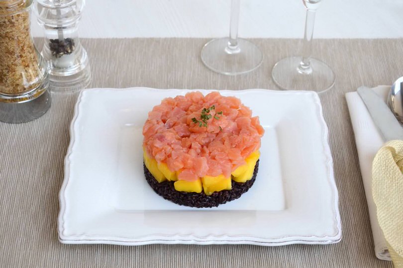 Tartare di salmone e mango