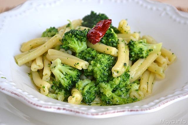 pasta-con-i-broccoli