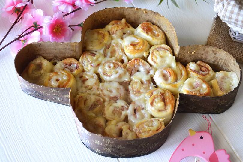 Colomba di rose di sfoglia