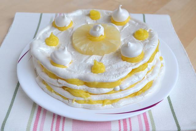 Millefoglie di meringa all’ananas