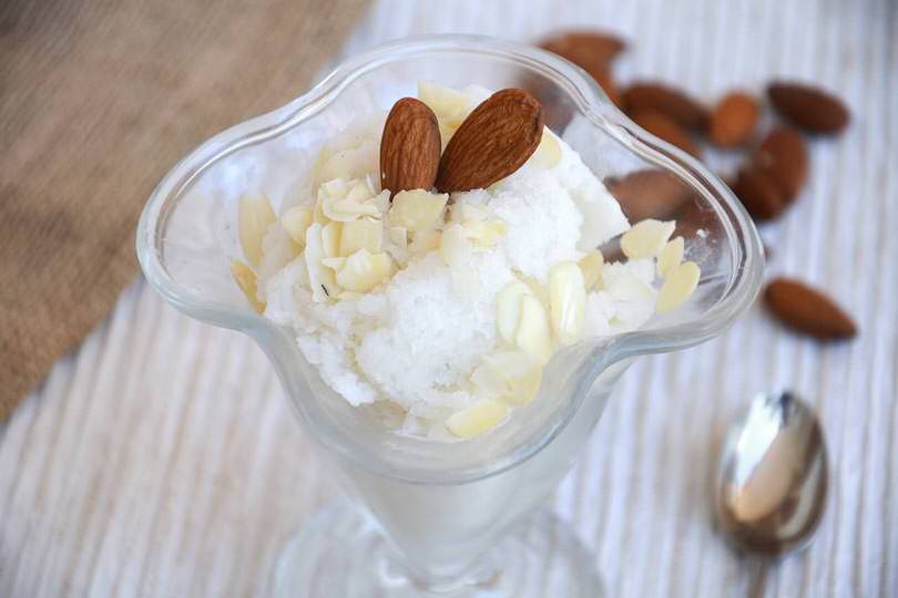 granita di mandorle