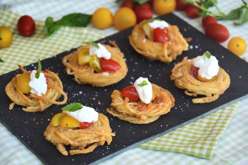 Pizzette di spaghetti fritti