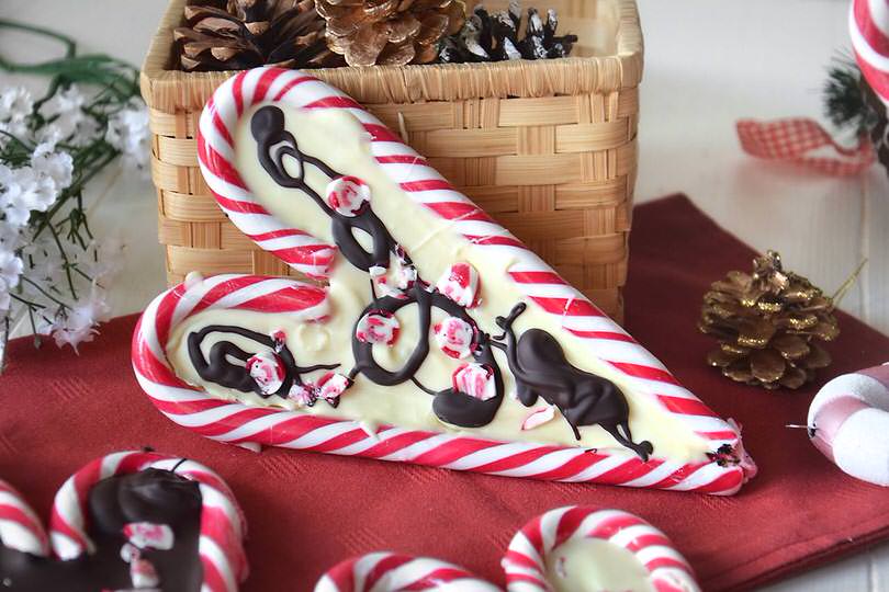 Cuori di candy cane al cioccolato