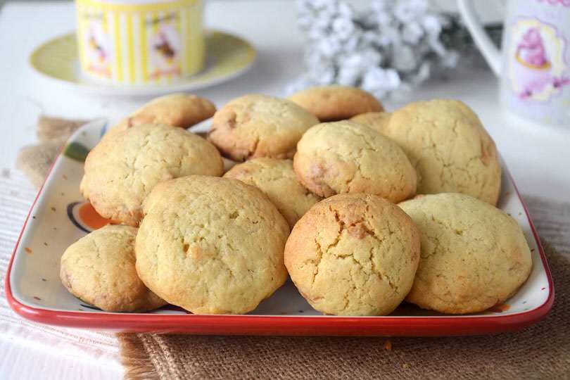 biscotti al cioccolato bianco