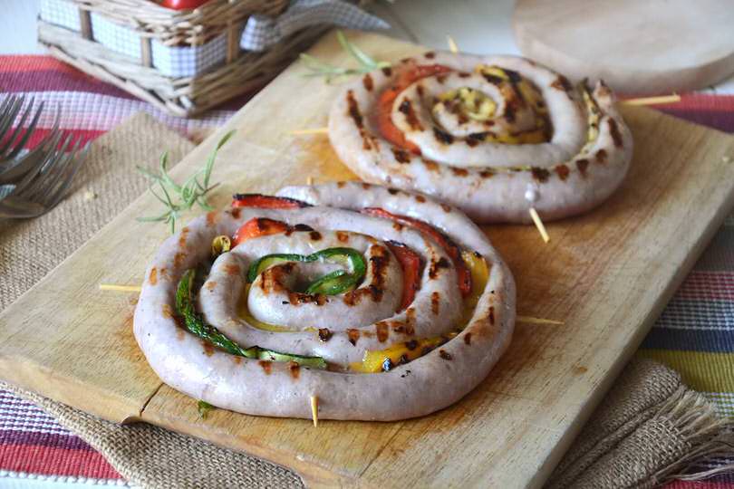 Girelle di salsiccia con verdure