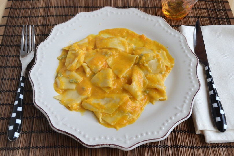 Maltagliati con crema di zucca e gorgonzola