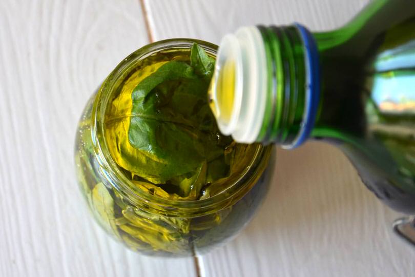 basilico sott olio
