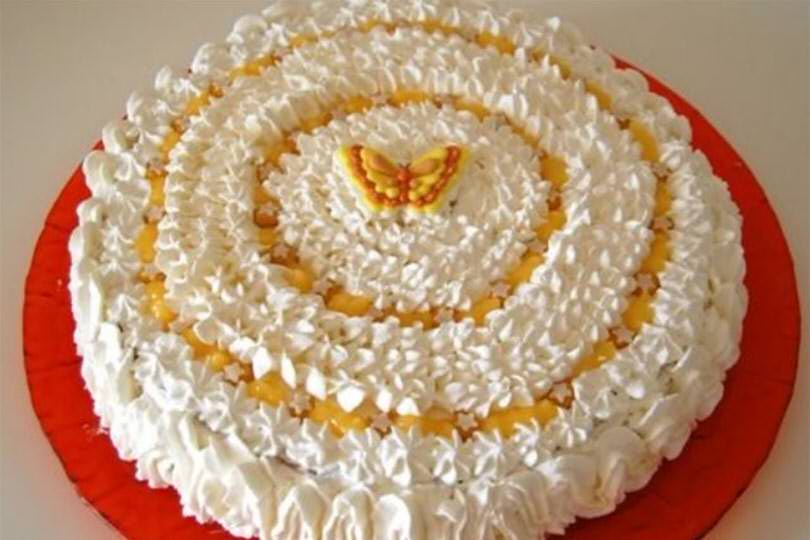 Torta genoise con lemon curd
