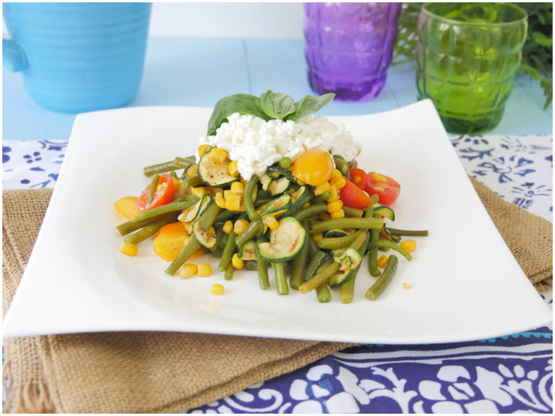 Insalata di verdure con fiocchi di latte