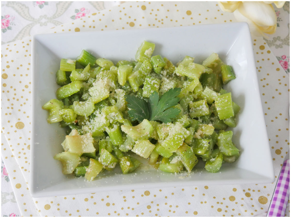 Sedano al parmigiano