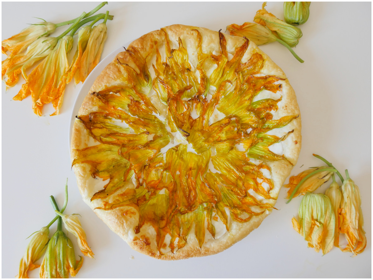 Torta salata con fiori di zucca