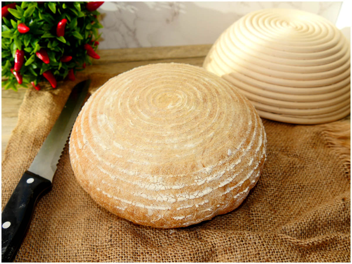 Pane con lievitazione nel cestino