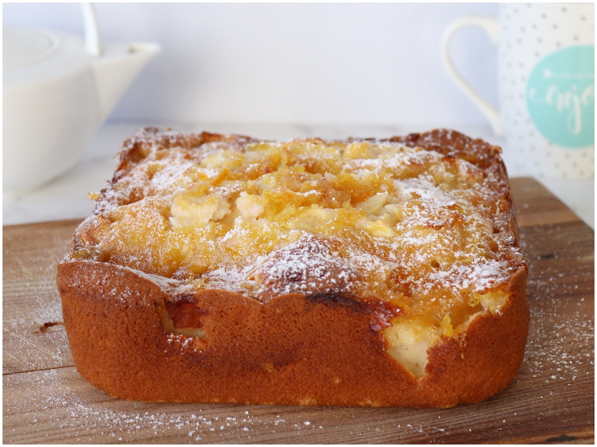 Torta con albumi e marmellata