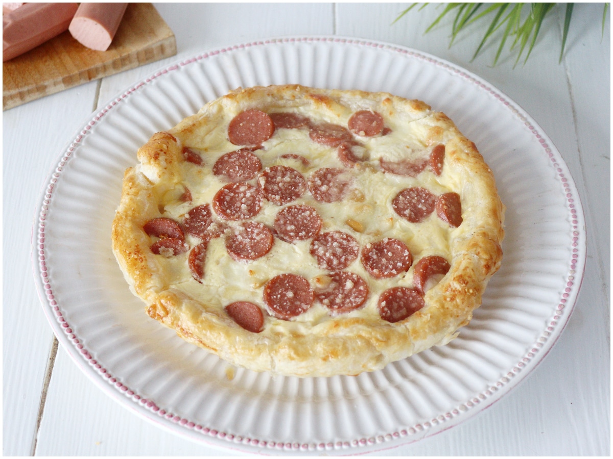 Torta salata ai wurstel