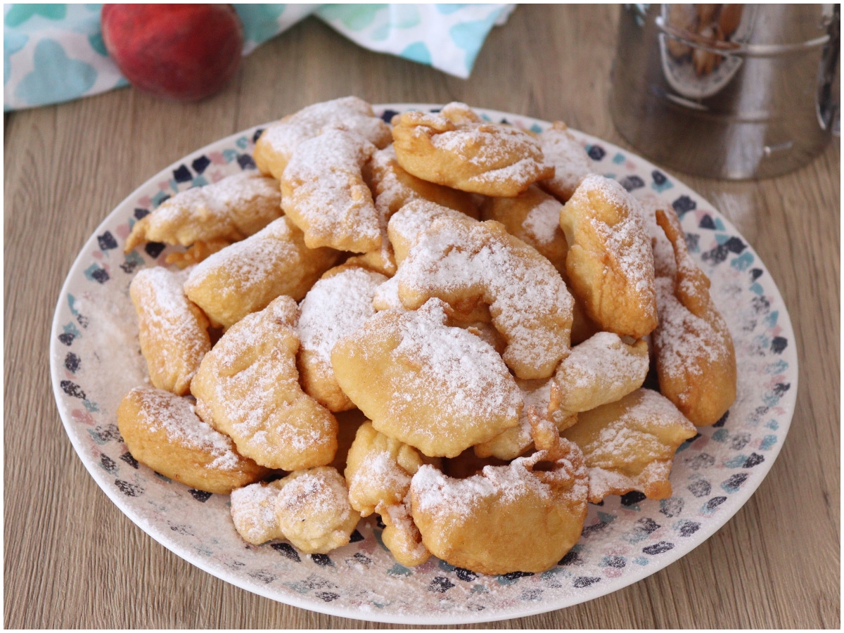 Frittelle di pesche
