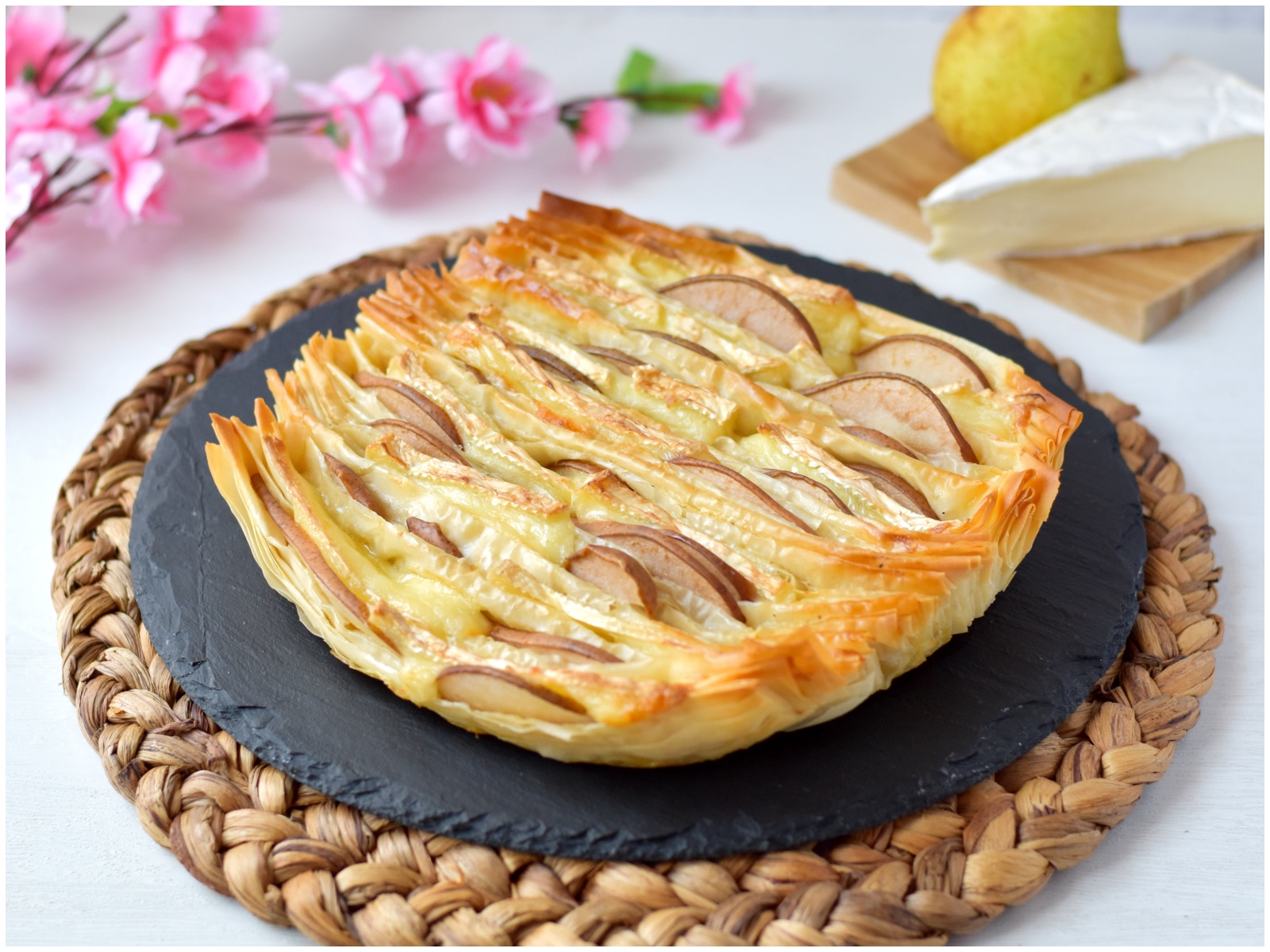 Torta salata pasta fillo pere e brie