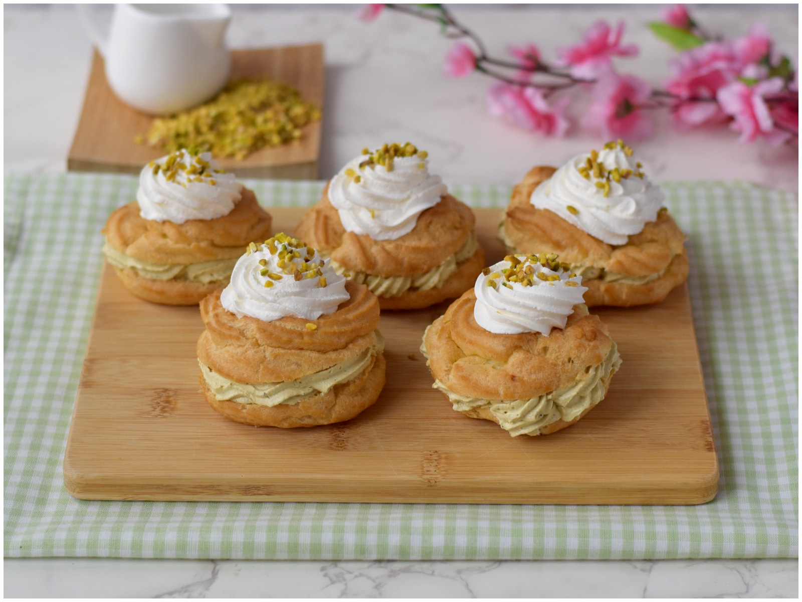 Zeppole di San Giuseppe al pistacchio
