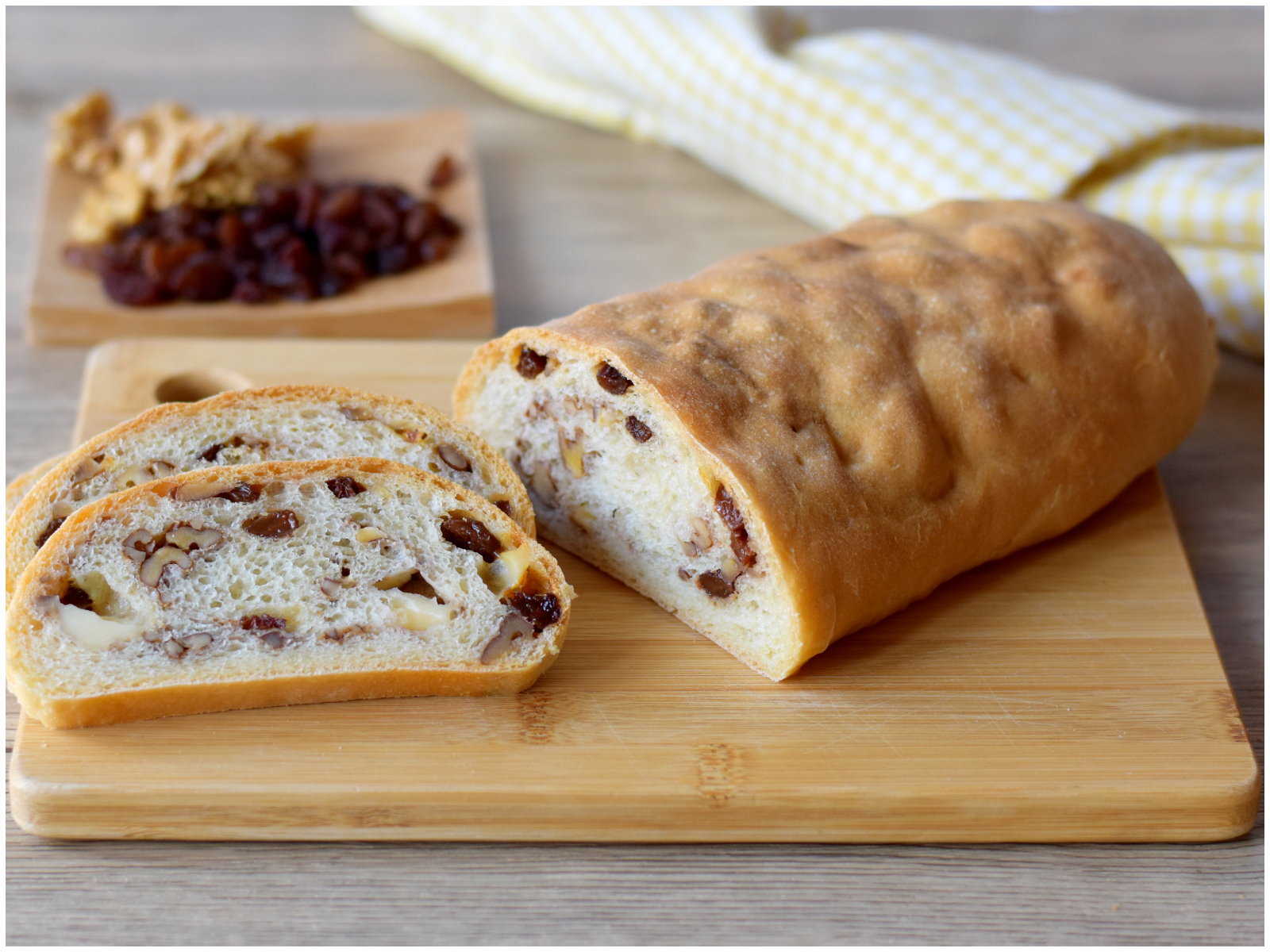 Pan nociato (o caciato)